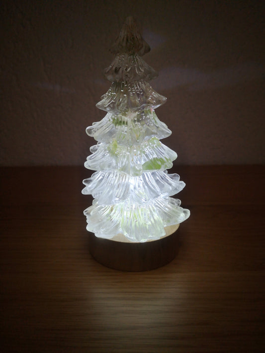 Sapin enneigé lumineux